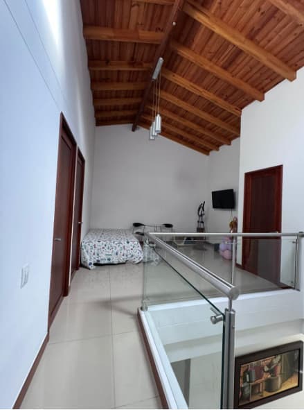 Casa campestre en Envigado - Comedor con acceso a terraza